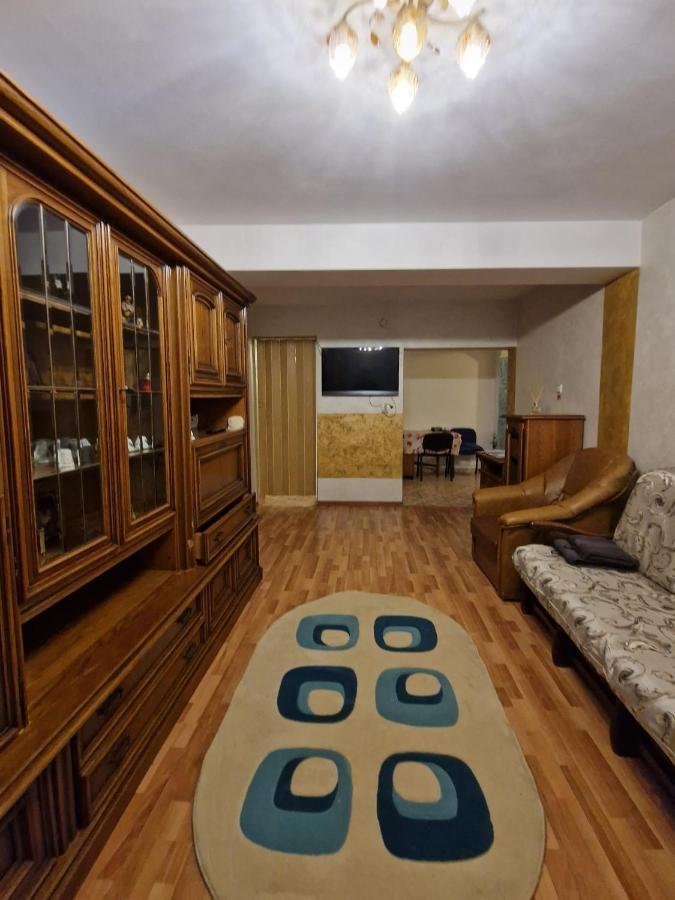 Апартаменти Apartament Victoria Тиргу-Жіу Екстер'єр фото