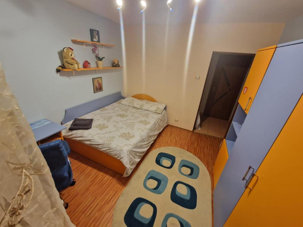 Апартаменти Apartament Victoria Тиргу-Жіу Екстер'єр фото